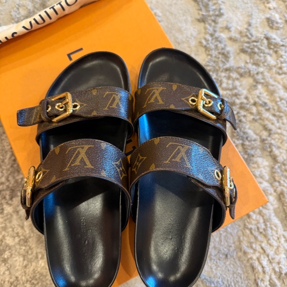 Louis Vuitton Bom Dia Flat - Picture 2 of 5